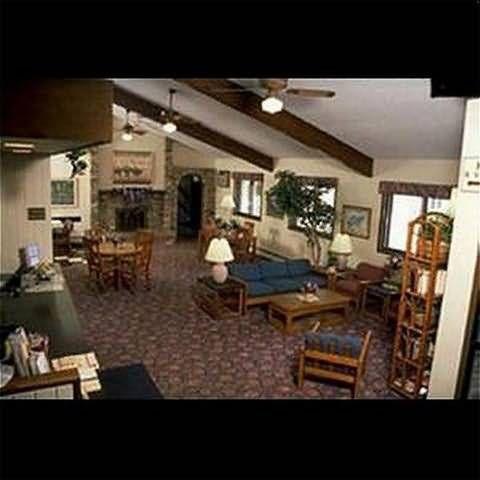 Chanhassen Inn Interior photo